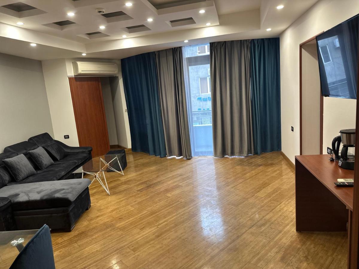 Friendly Hotel 예레반 외부 사진